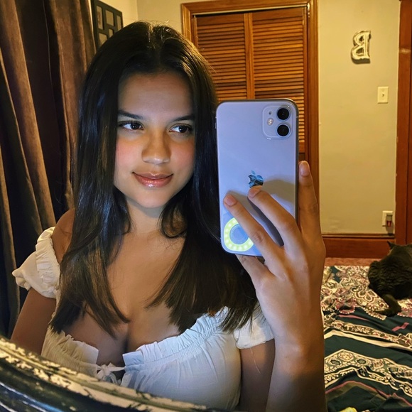 Meet your Posher, Brooklynn - Picture 1 of 1